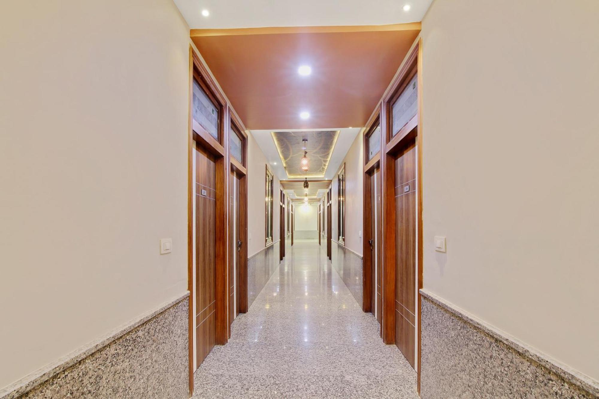 Hotel O Royal Guest House Ludhiana Ngoại thất bức ảnh